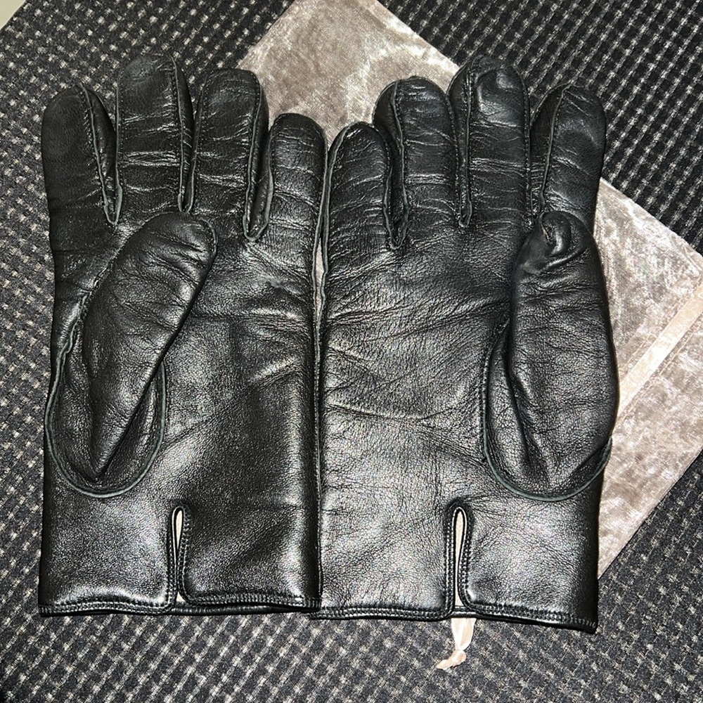 Mint Condition Coach Leather Gloves - image 2